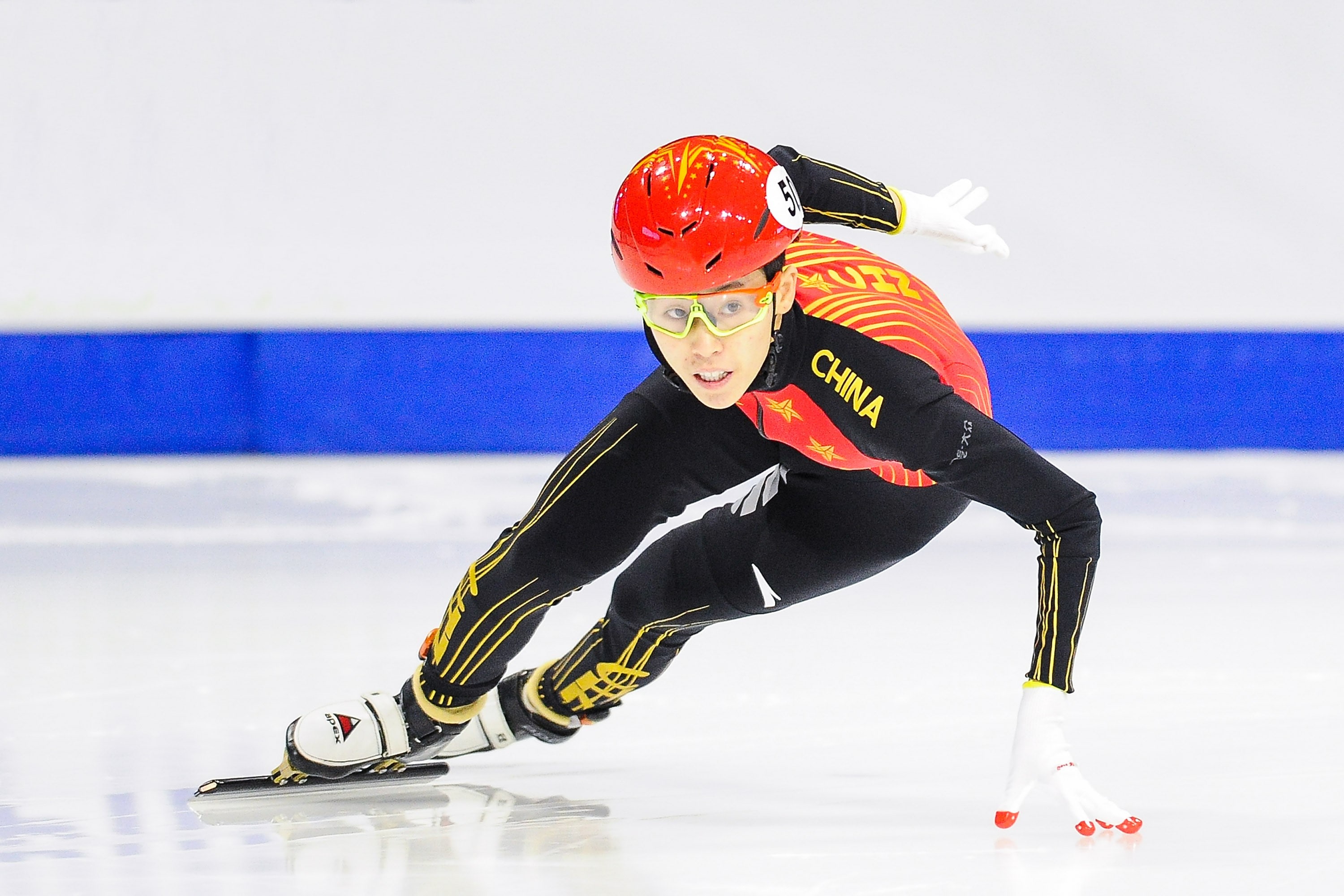 O patinador de alta velocidade chinês Fan Kexin venceu duas medalhas em Pequim.