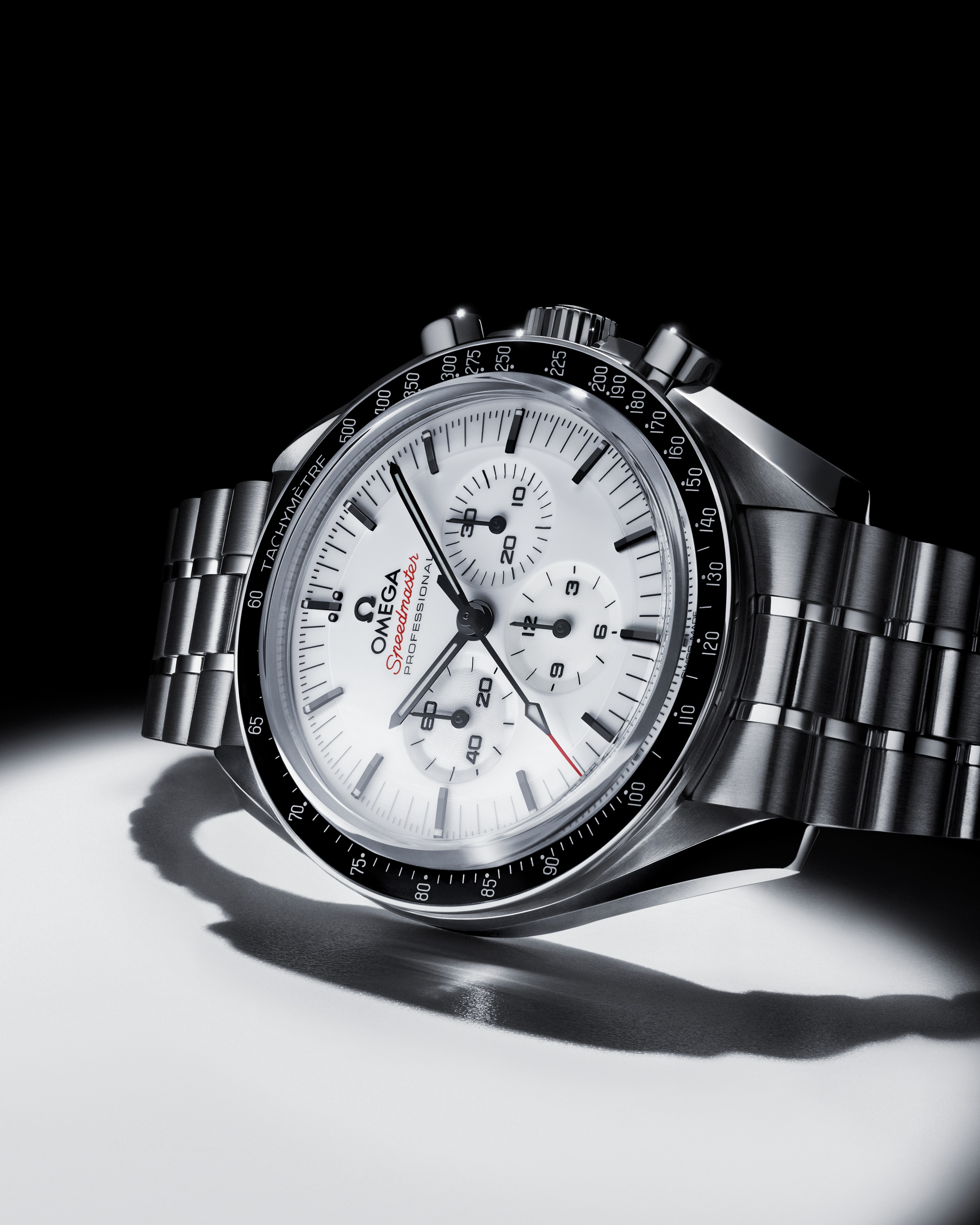 omega-speedmaster-moonwatch-professional-co-axial-master-chronometer-chronograph-42-mm-31030425004001-portrait-5-304886.png